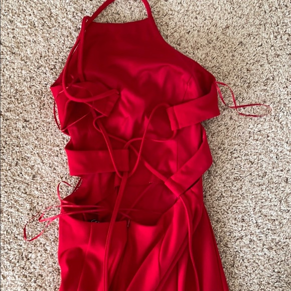 🎉SOLD🎉Red dress - Picture 2 of 6
